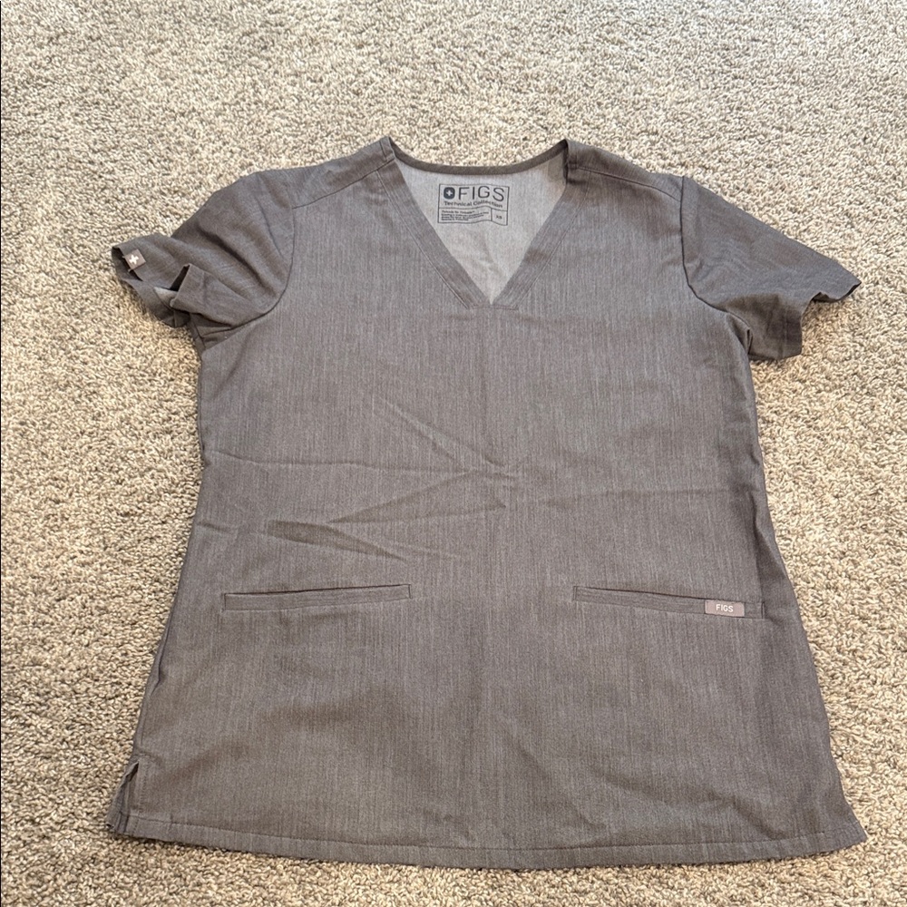 Figs Women's Charcoal Short Sleeve V-Neck Top